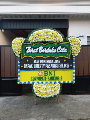 Papan Bunga Duka di Liabuku