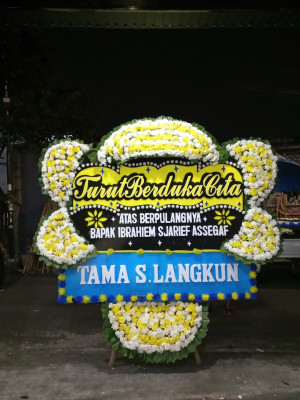 Papan Bunga Duka di Liabuku